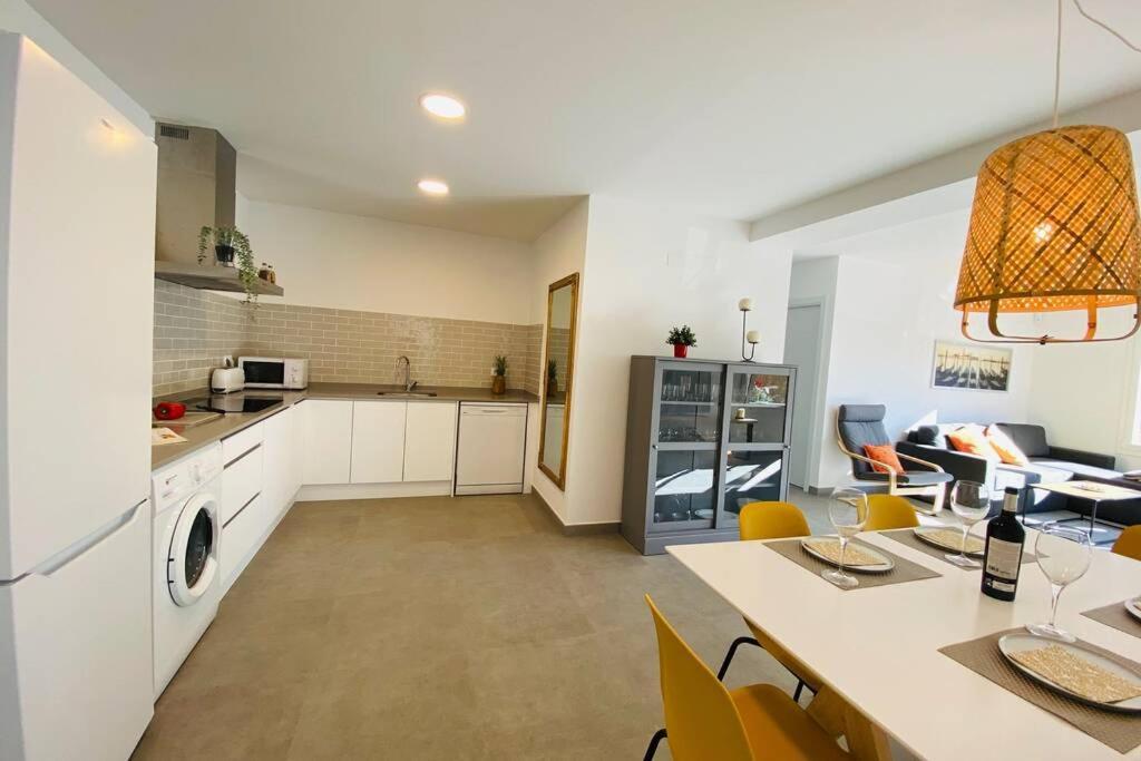 70 M2, Apartamento Cerca De La Playa, Apto Minusvalidos. Росес Екстериор снимка